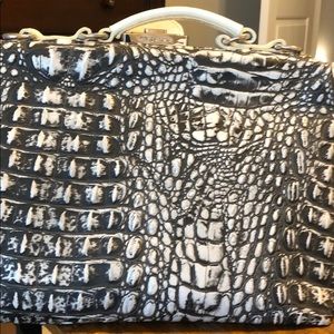 Cecile et Jeanne  Paris Trocadero winter white bag